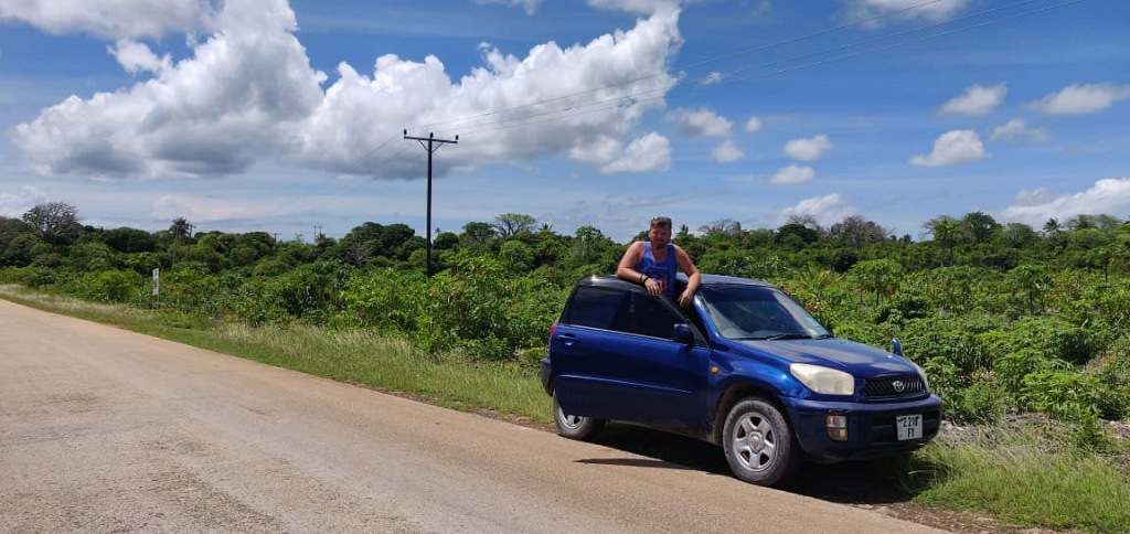 Cheap 4x4 rental Zanzibar driving along white sand beaches